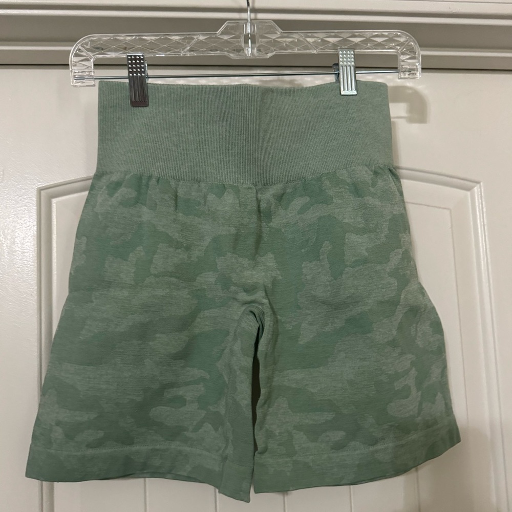 NVGTN shorts